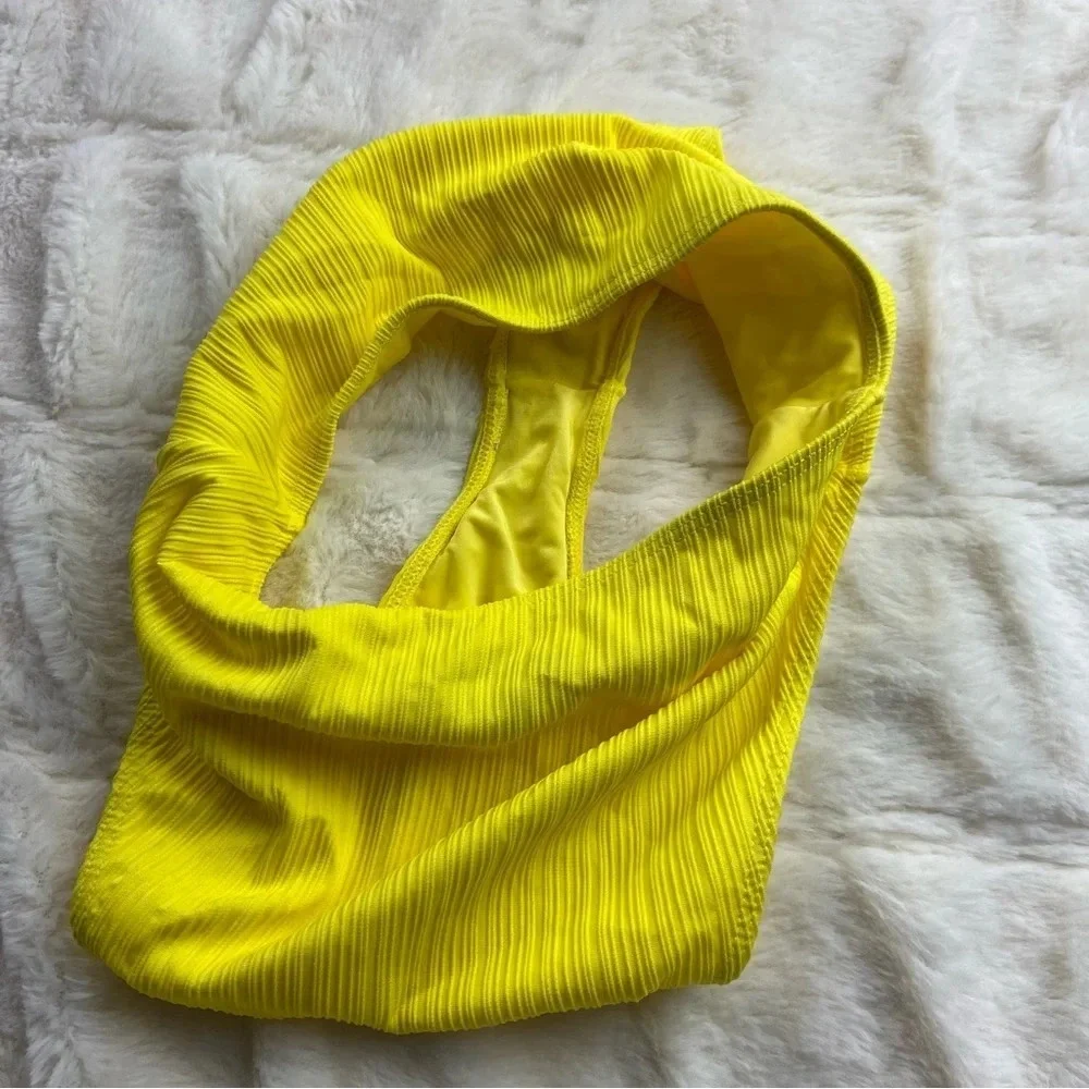 NWOT Frankie’s bikinis plisse cheeky bottoms Pina colada yellow 12378